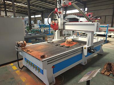 Fresadora CNC de 4 ejes