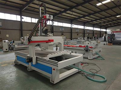 Fresadora CNC de 4 ejes