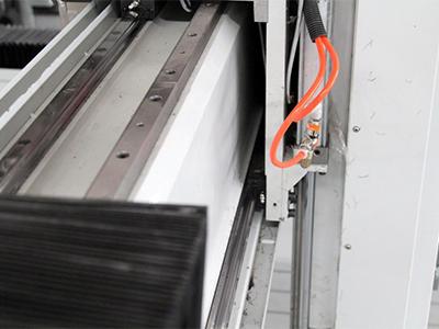 Fresadora de pórtico CNC