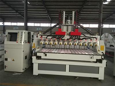 Fresadora CNC de 12 ejes